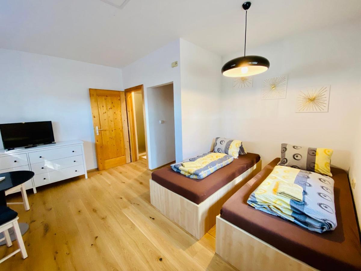 Apartmany Kadlecu โวลารี ภายนอก รูปภาพ